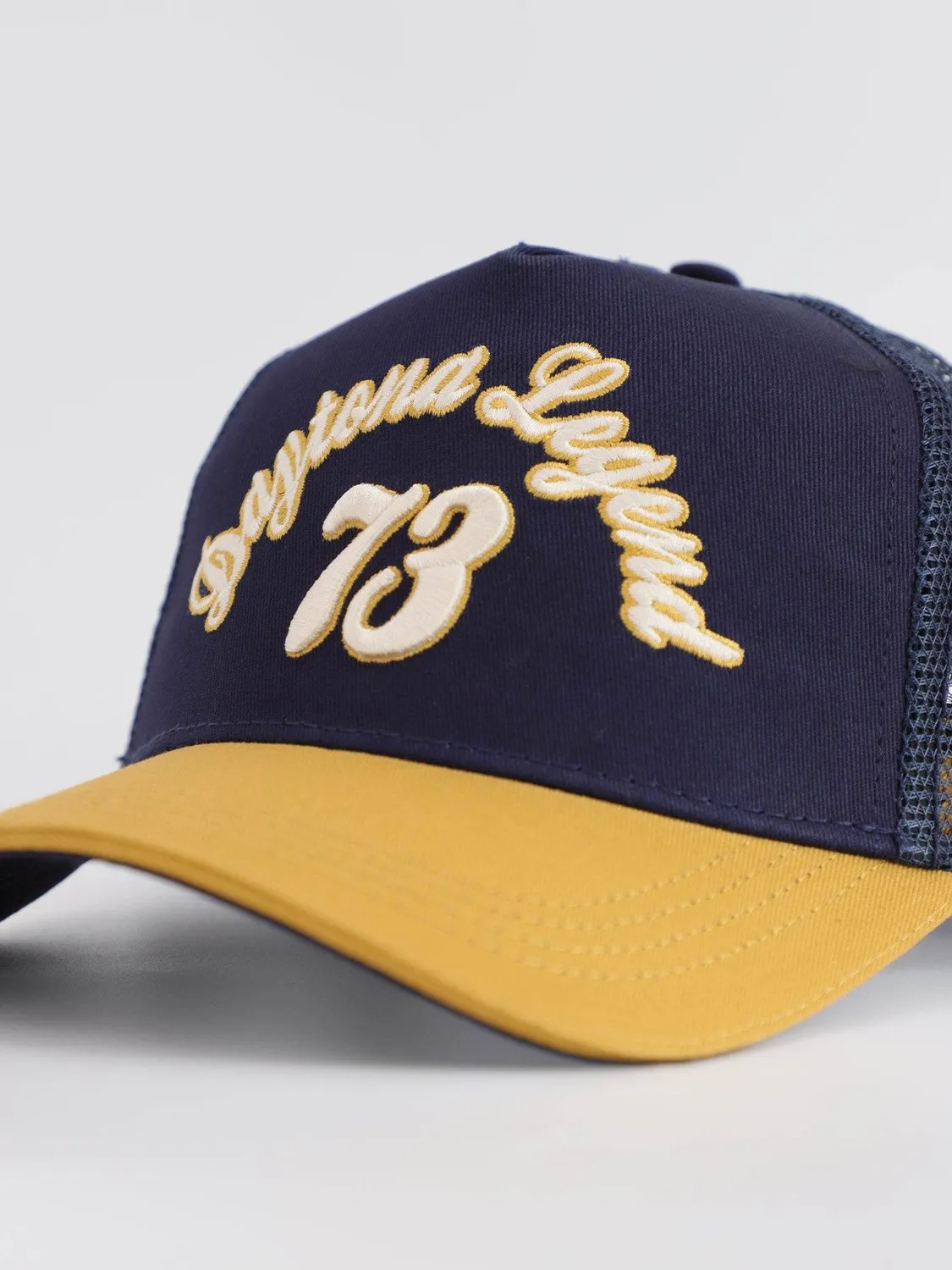 Daytona Buckhorn casquette baseball trucker brodée