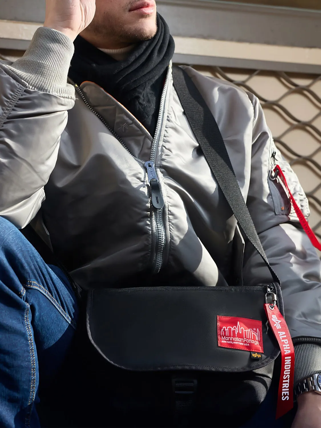 Alpha Industries Manhattan Portage sac messenger noir