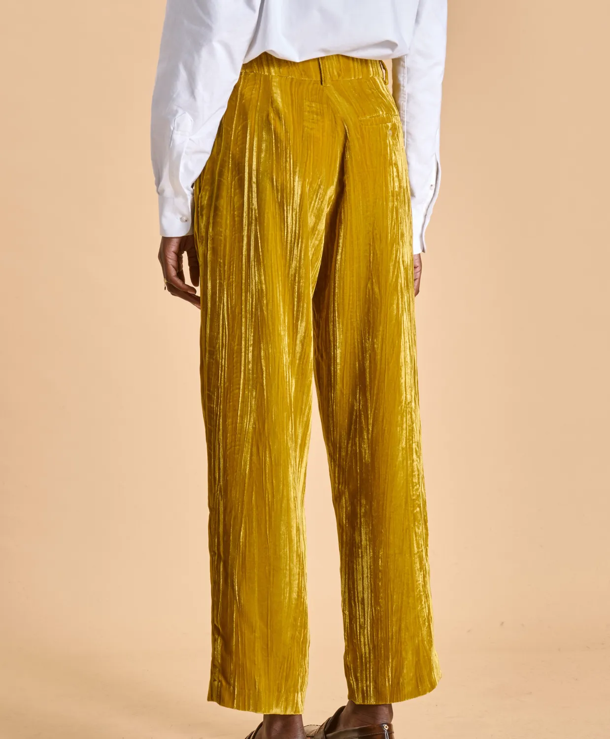 Soubacq Le Pantalon Sadie velours de soie doré