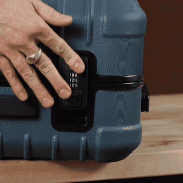 Cotopaxi Coraza valise soute Blue Spruce 4 roues
