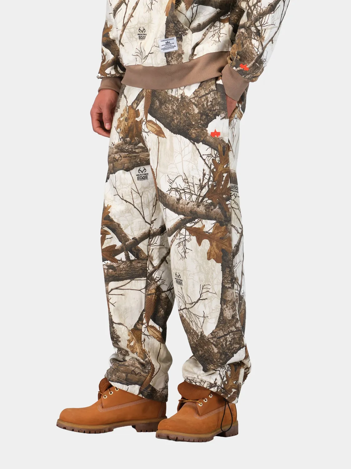 Alpha Industries Essential sweatpant camo neige