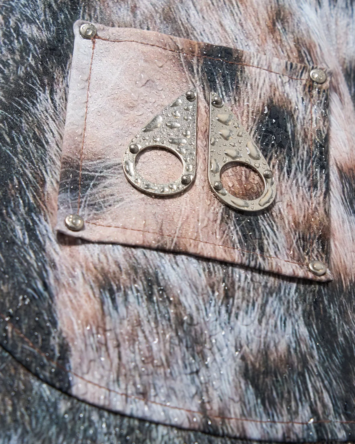 Moose Knuckles Debbie Down Bomber bronze imprimé court