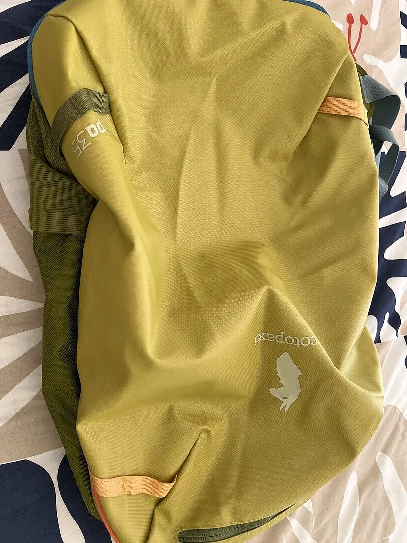 Cotopaxi Allpa 35L Travel Pack sac voyage Lemongrass/Cedar cabine