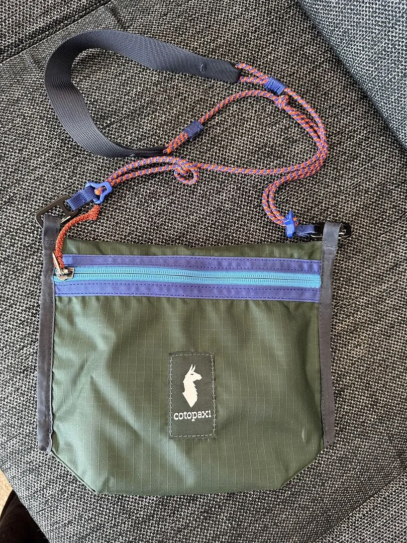 Cotopaxi Lista 2L Cada Día sac bandoulière 2 L léger