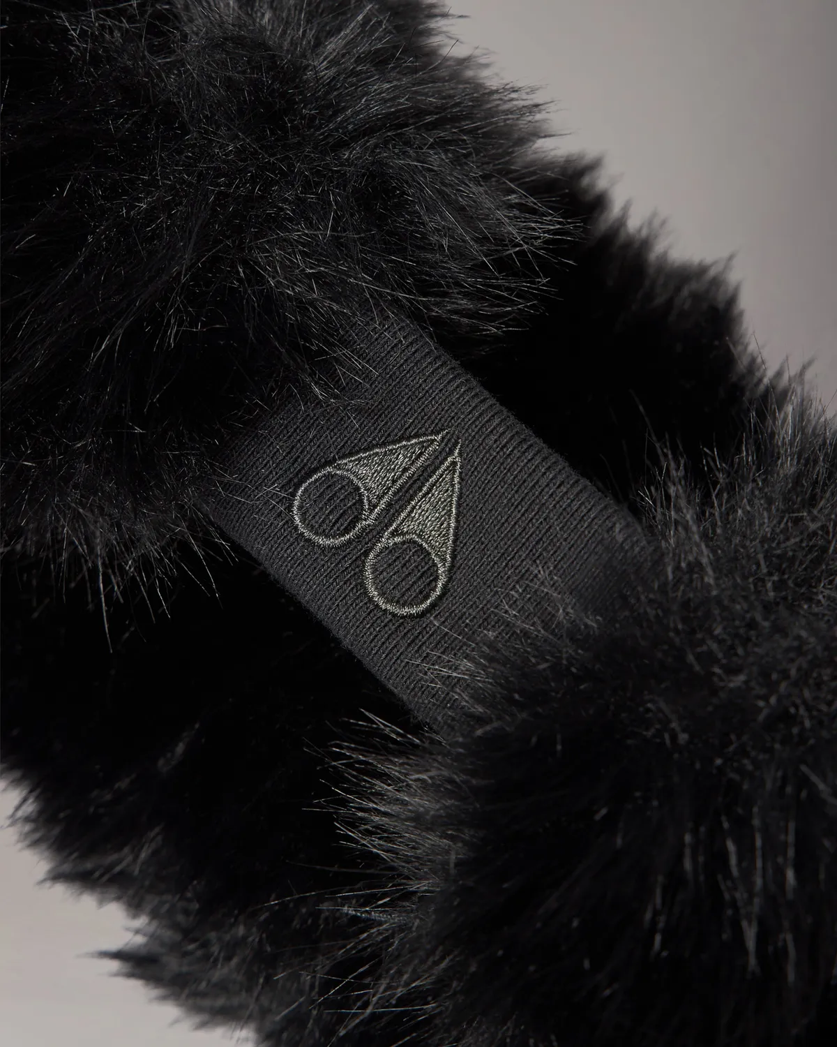 Moose Knuckles Bunny Bandeau Fourrure Noir Doux
