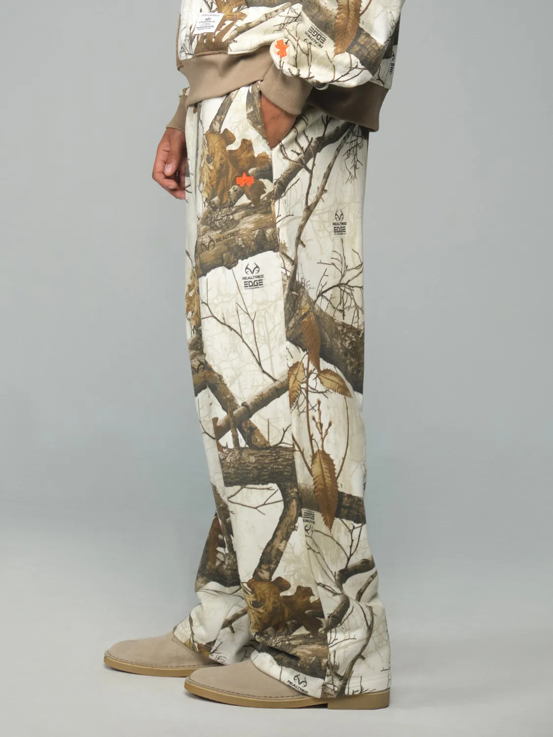 Alpha Industries Essential sweatpant camo neige