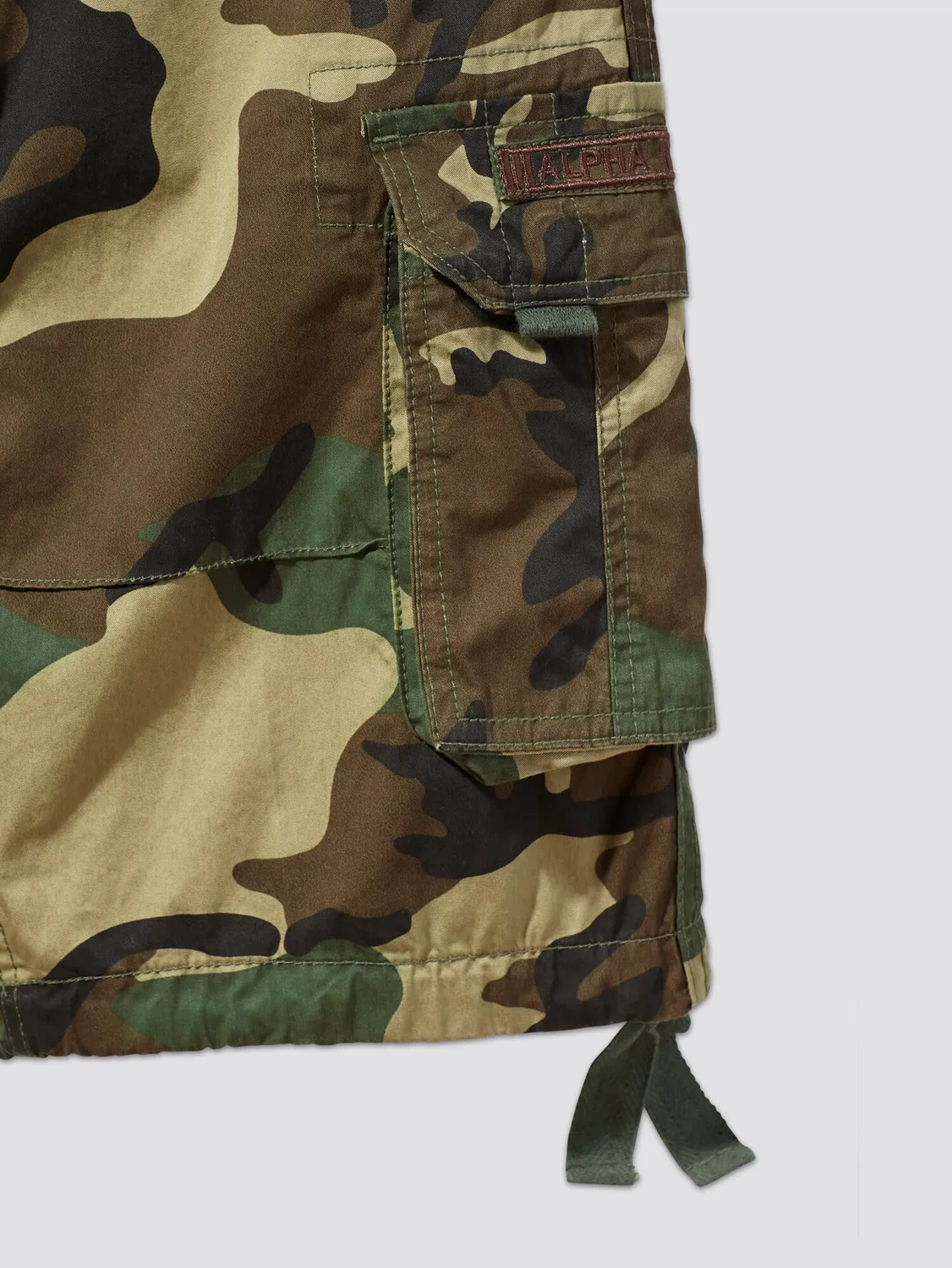 Alpha Industries Jet Short short cargo homme camo woodland coton