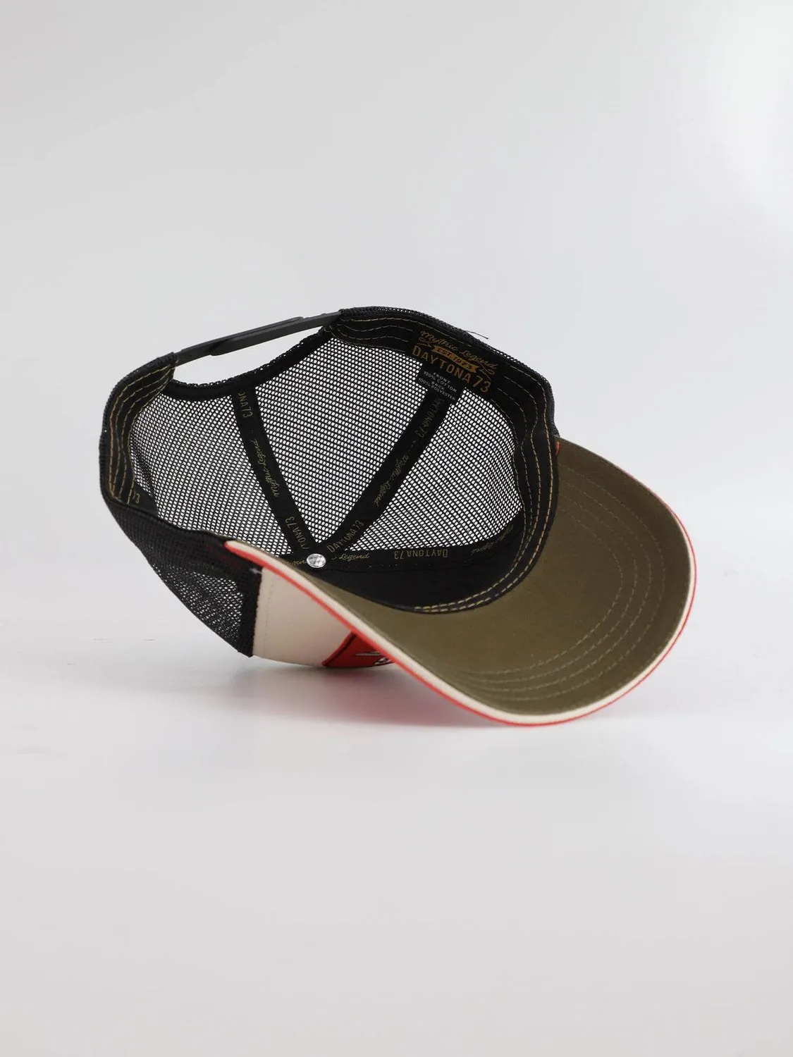 Daytona Cherry casquette trucker offwhite brodée