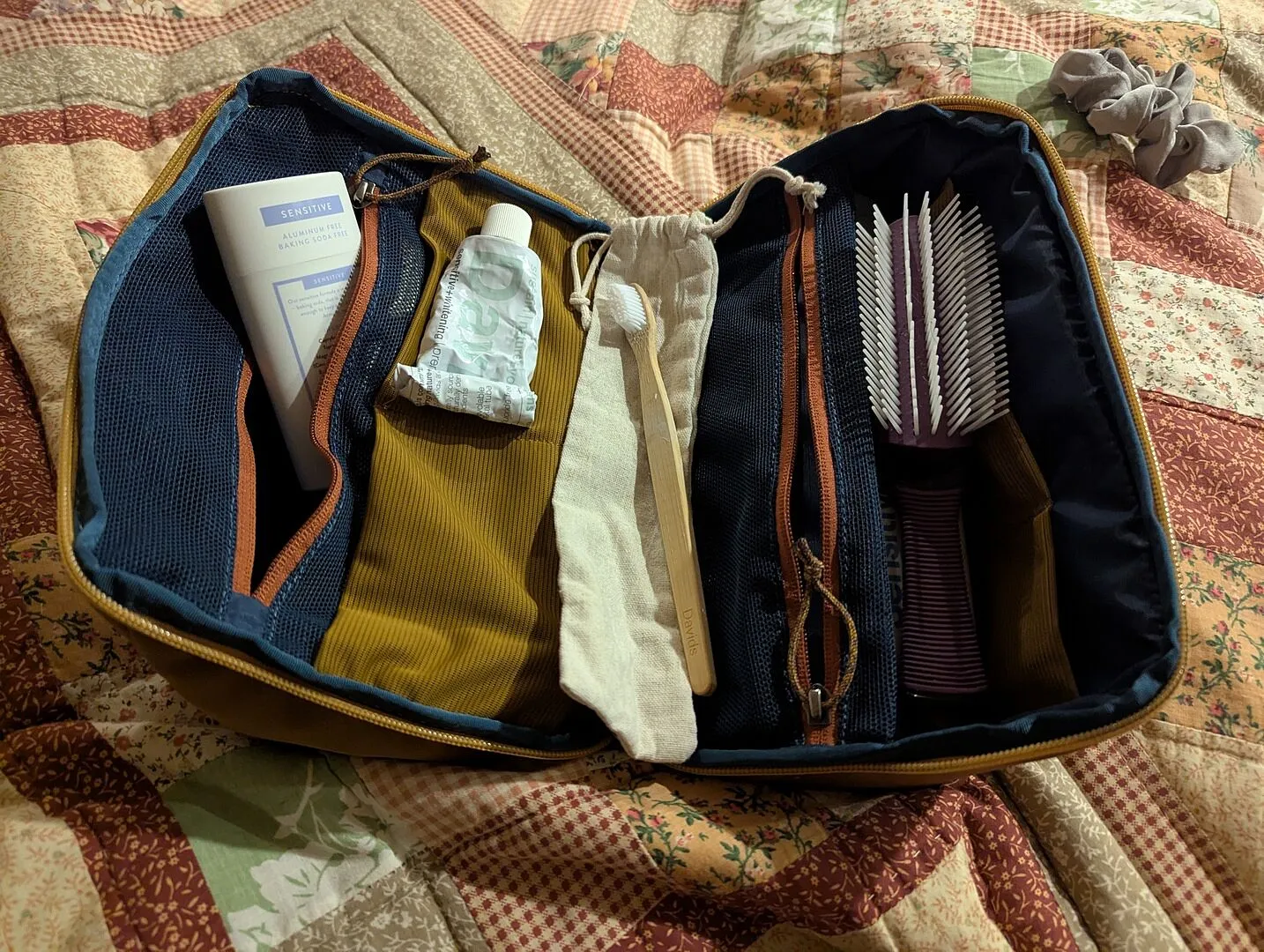 Cotopaxi Viaje trousse de toilette citron recyclée
