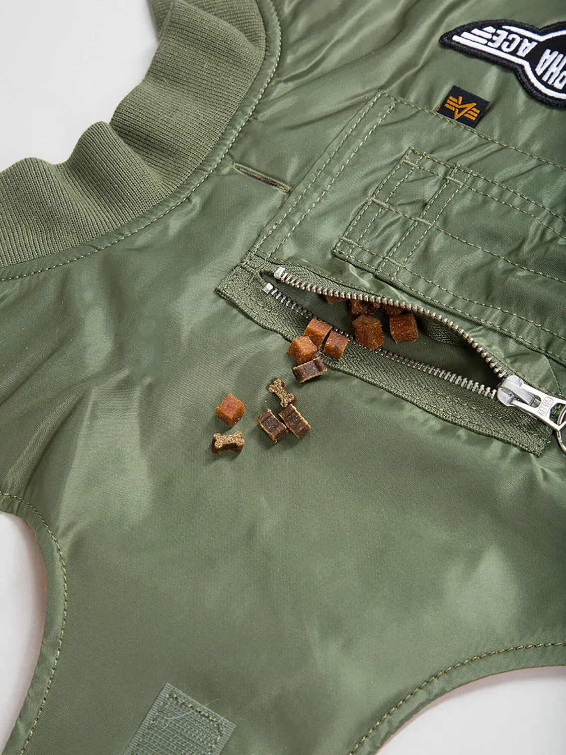 Alpha Industries MA-1 manteau chien nylon sage déperlant