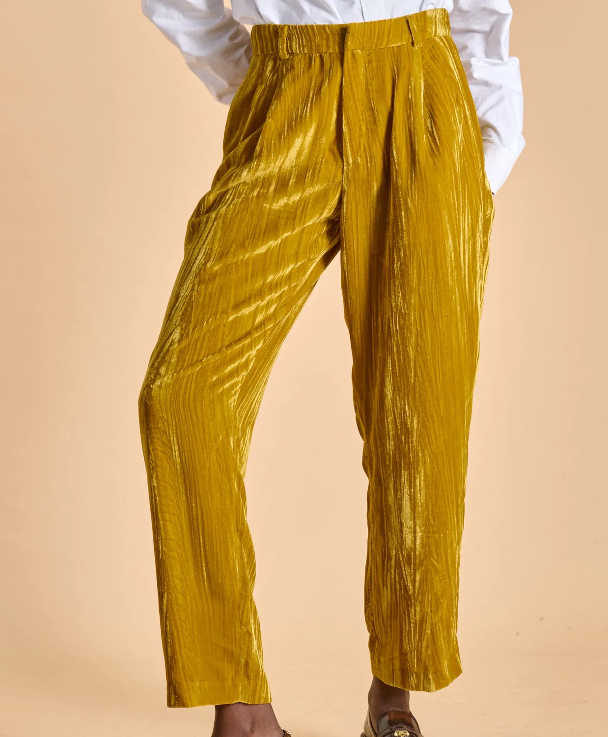 Soubacq Le Pantalon Sadie velours de soie doré
