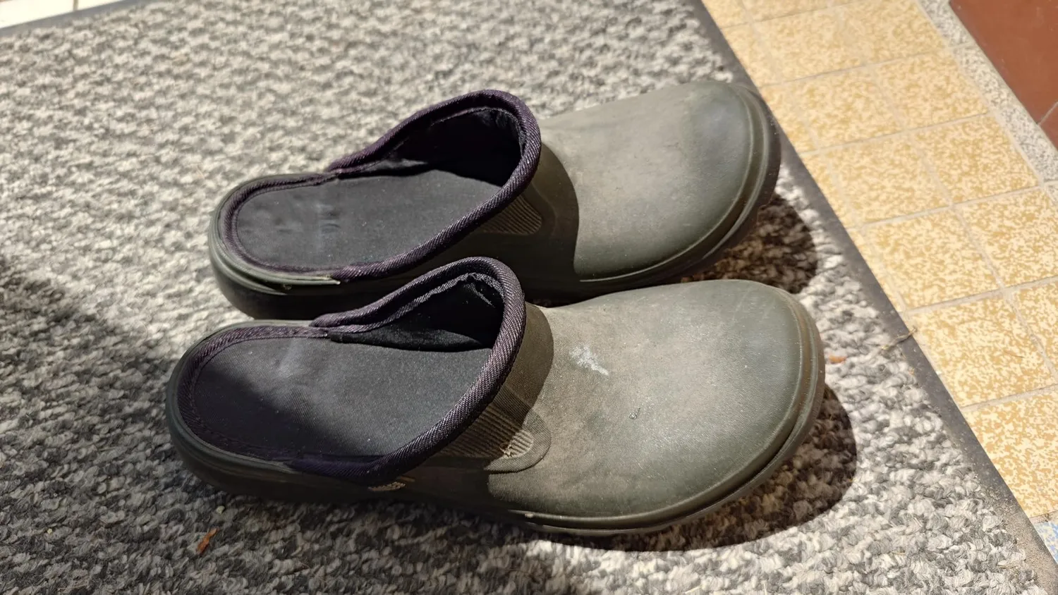 Aigle Nb552 sabot homme 42 EU ultra léger jardin