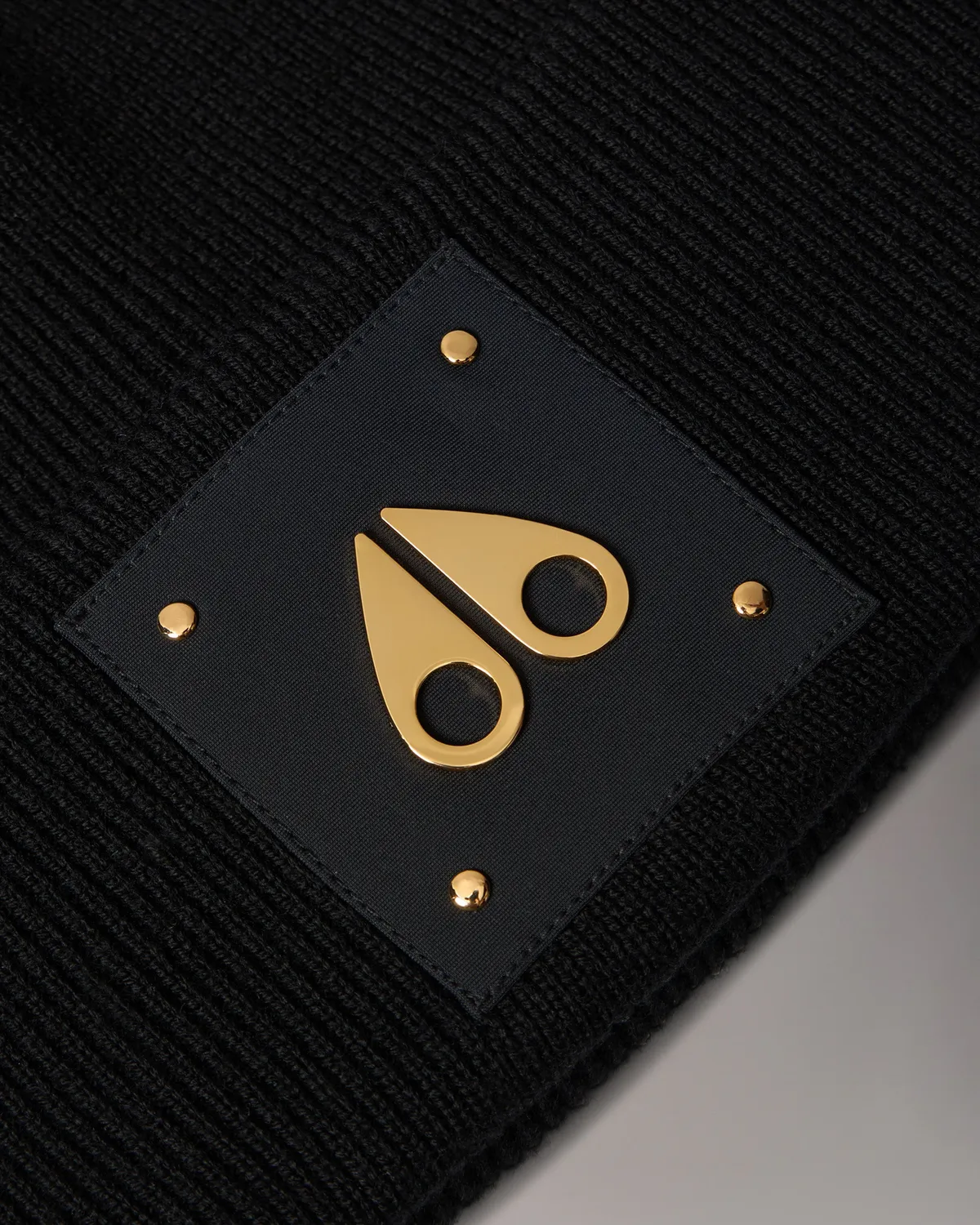 Moose Knuckles Gold Series bonnet noir laine