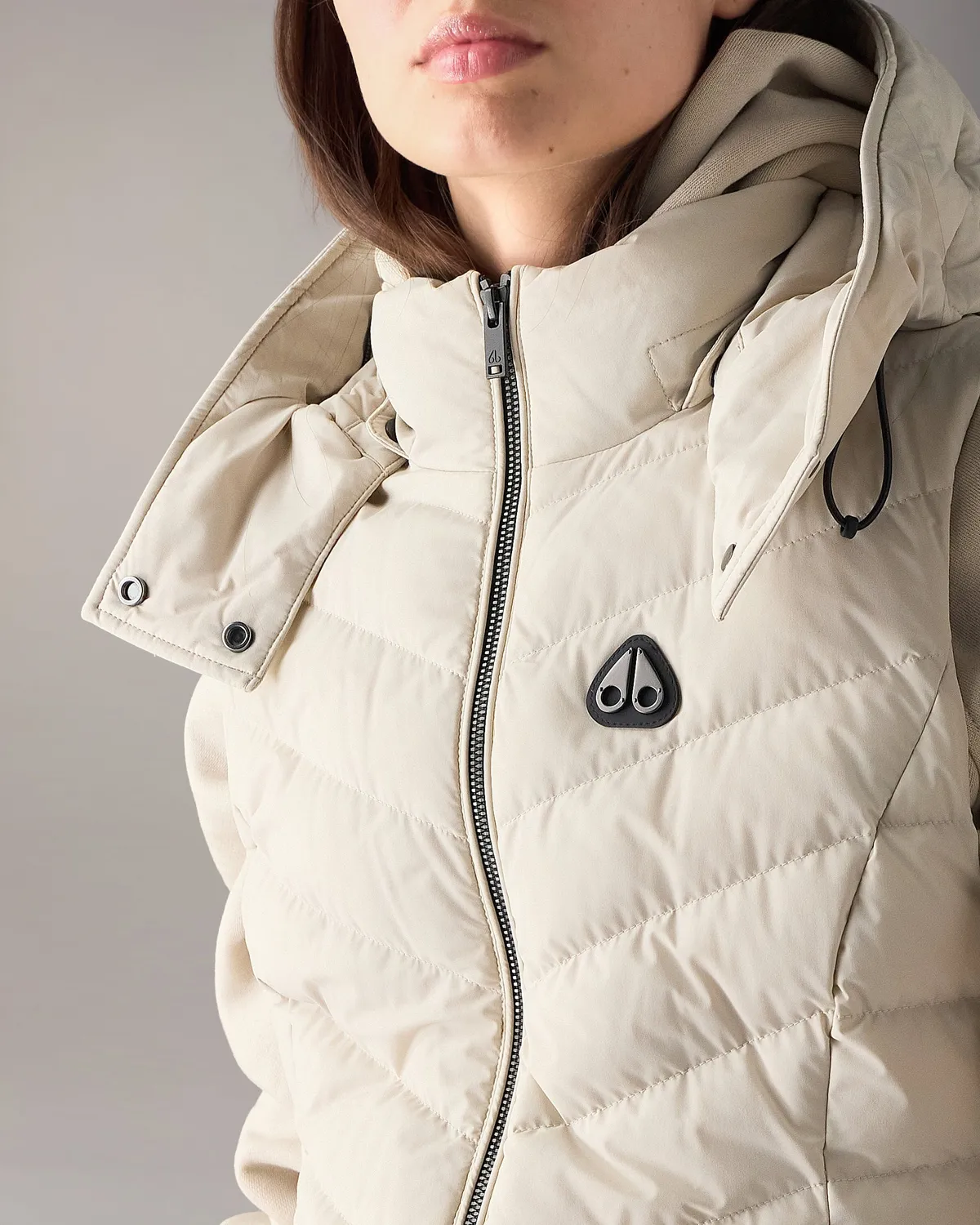 Moose Knuckles Elora gilet duvet alabaster femme
