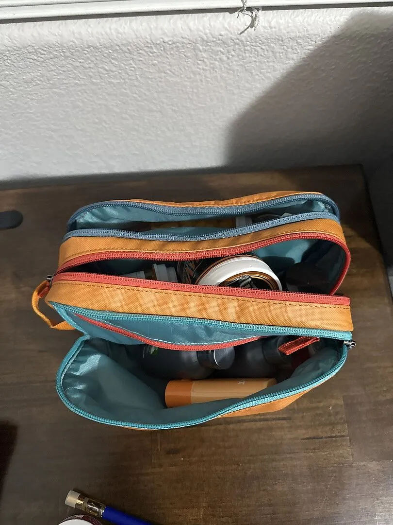 Cotopaxi Nido trousse cada dia abyss 4L recyclée 3 poches