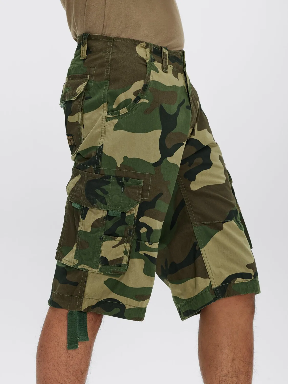 Alpha Industries Jet Short short cargo homme camo woodland coton