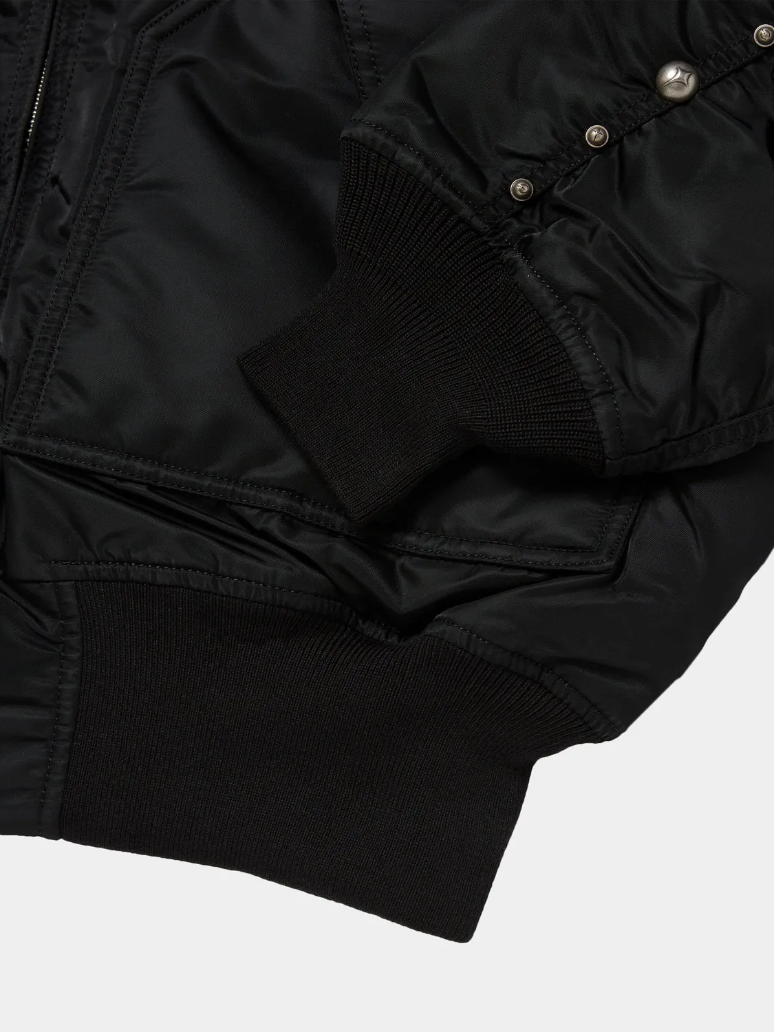 Thug Club x Alpha CWU 45/P blouson noir rivets