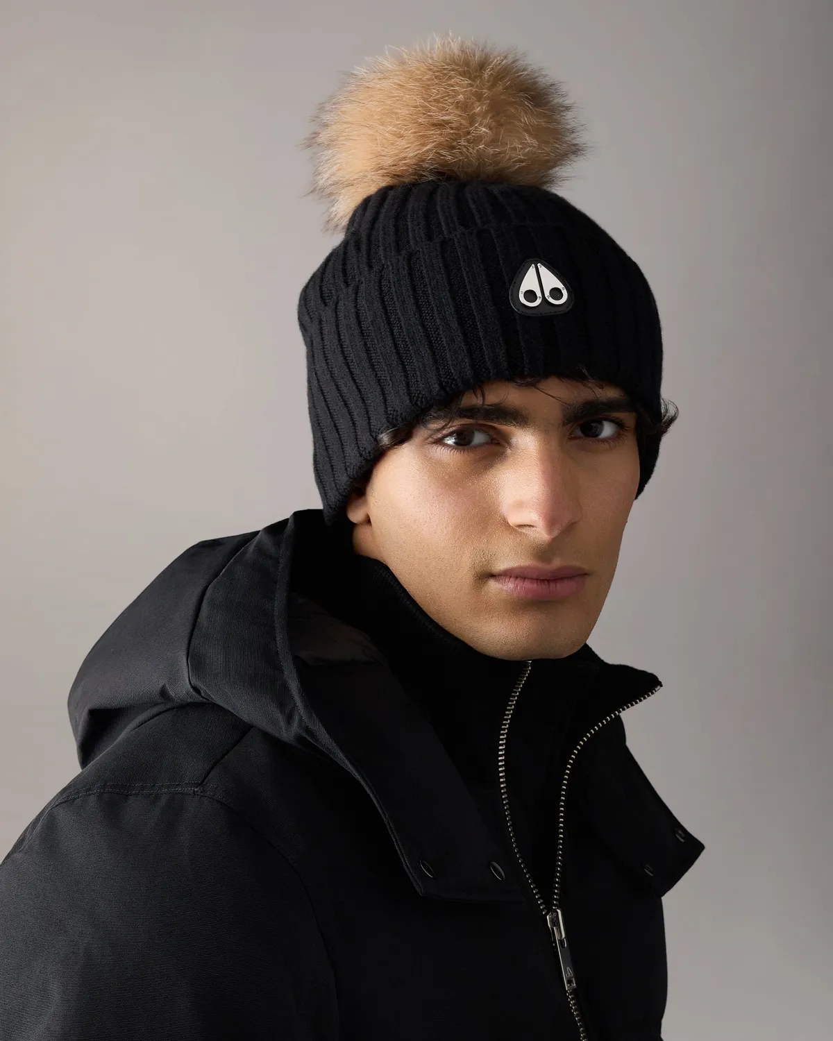 Moose Knuckles Fur Pompom Beanie bonnet noir laine