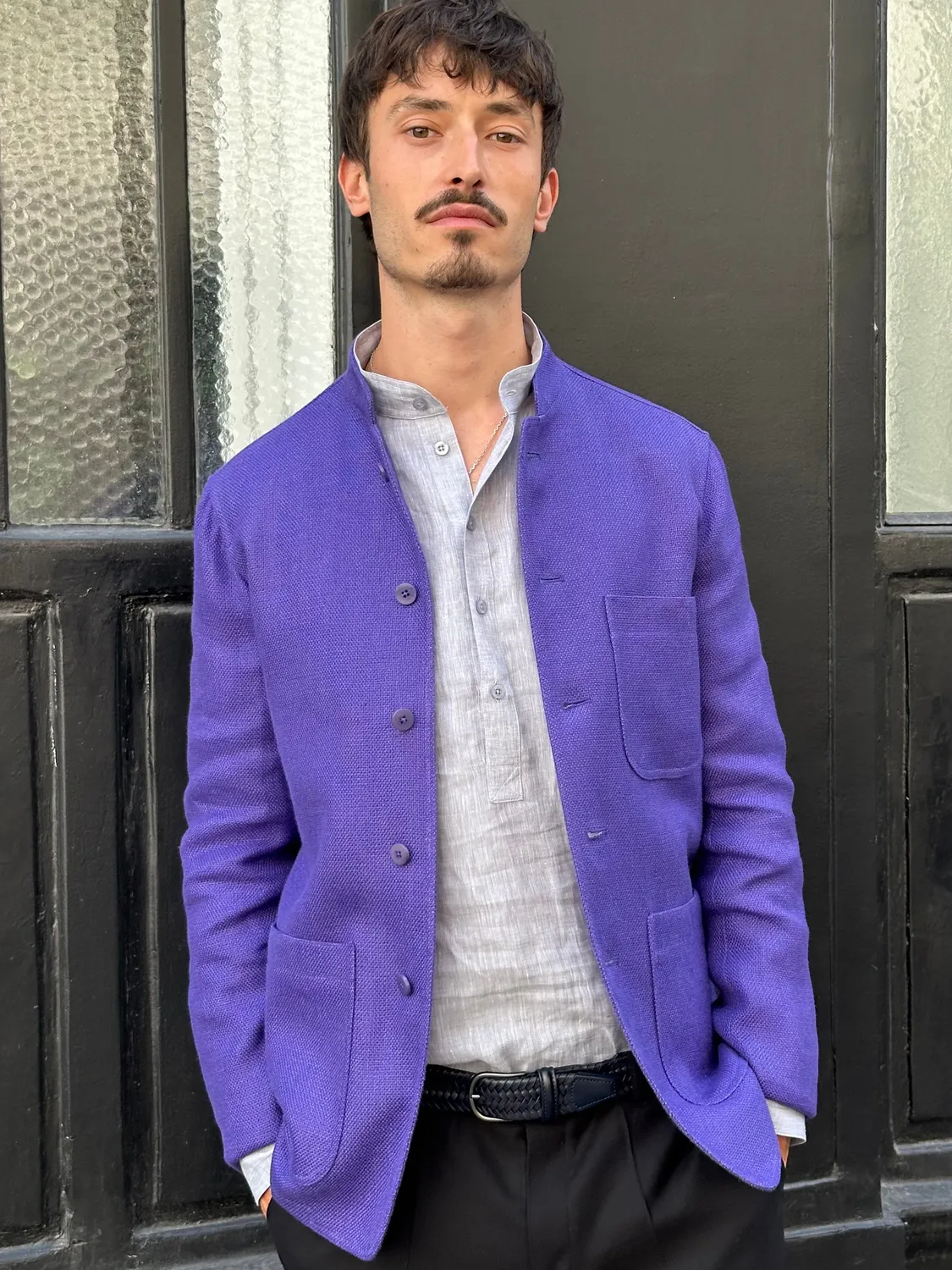 Hollington Tyrol veste lin bleu parnasse ajustée