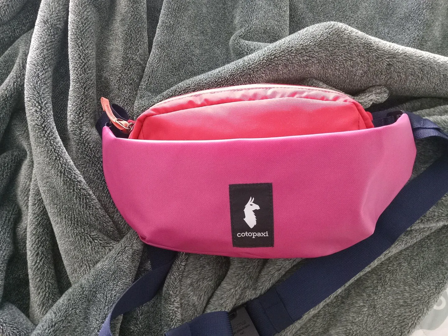 Cotopaxi Cada Día Coso 2L sac banane noir recyclé