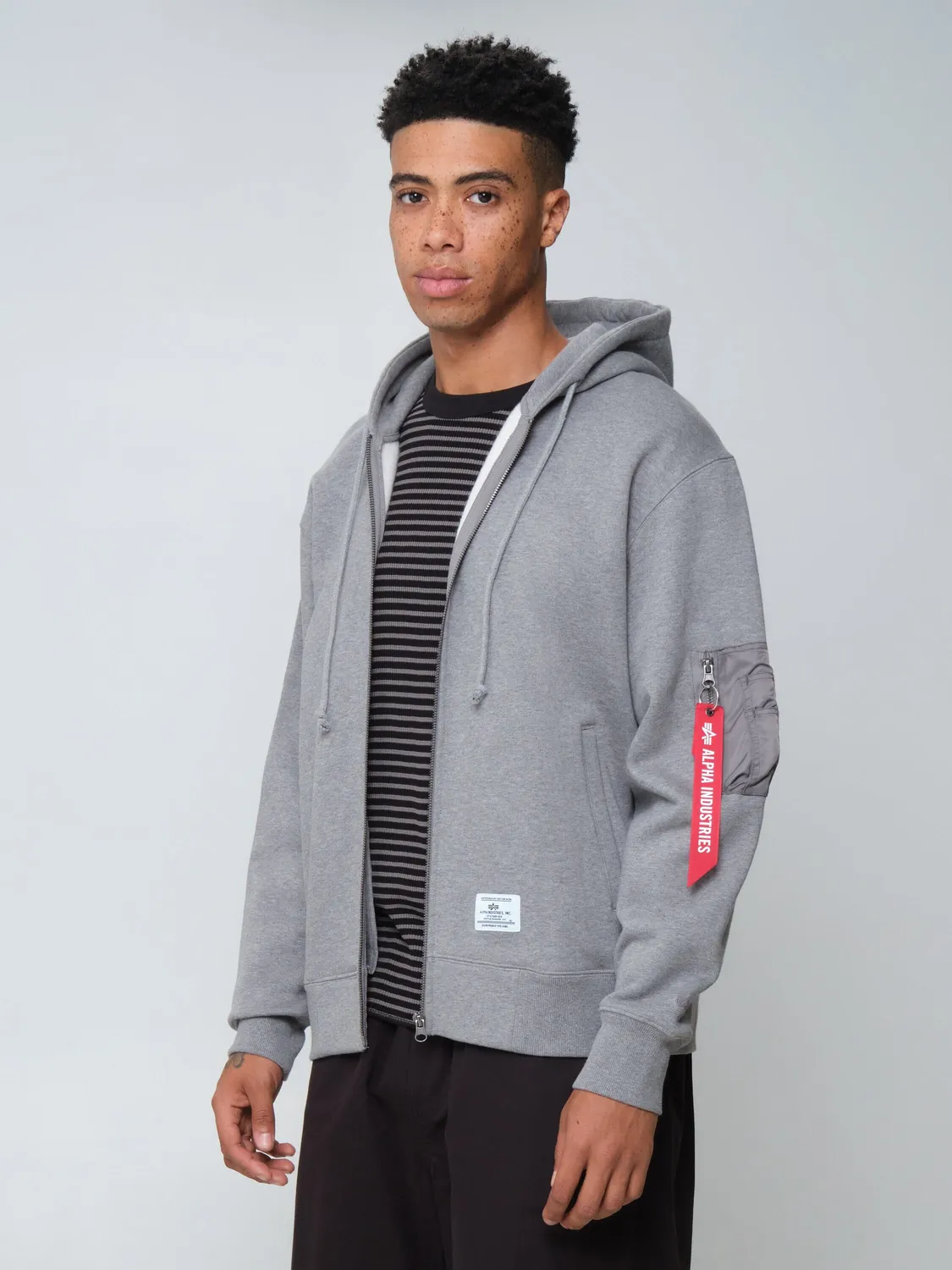 Alpha Industries Utility Pocket sweat zip gris coton