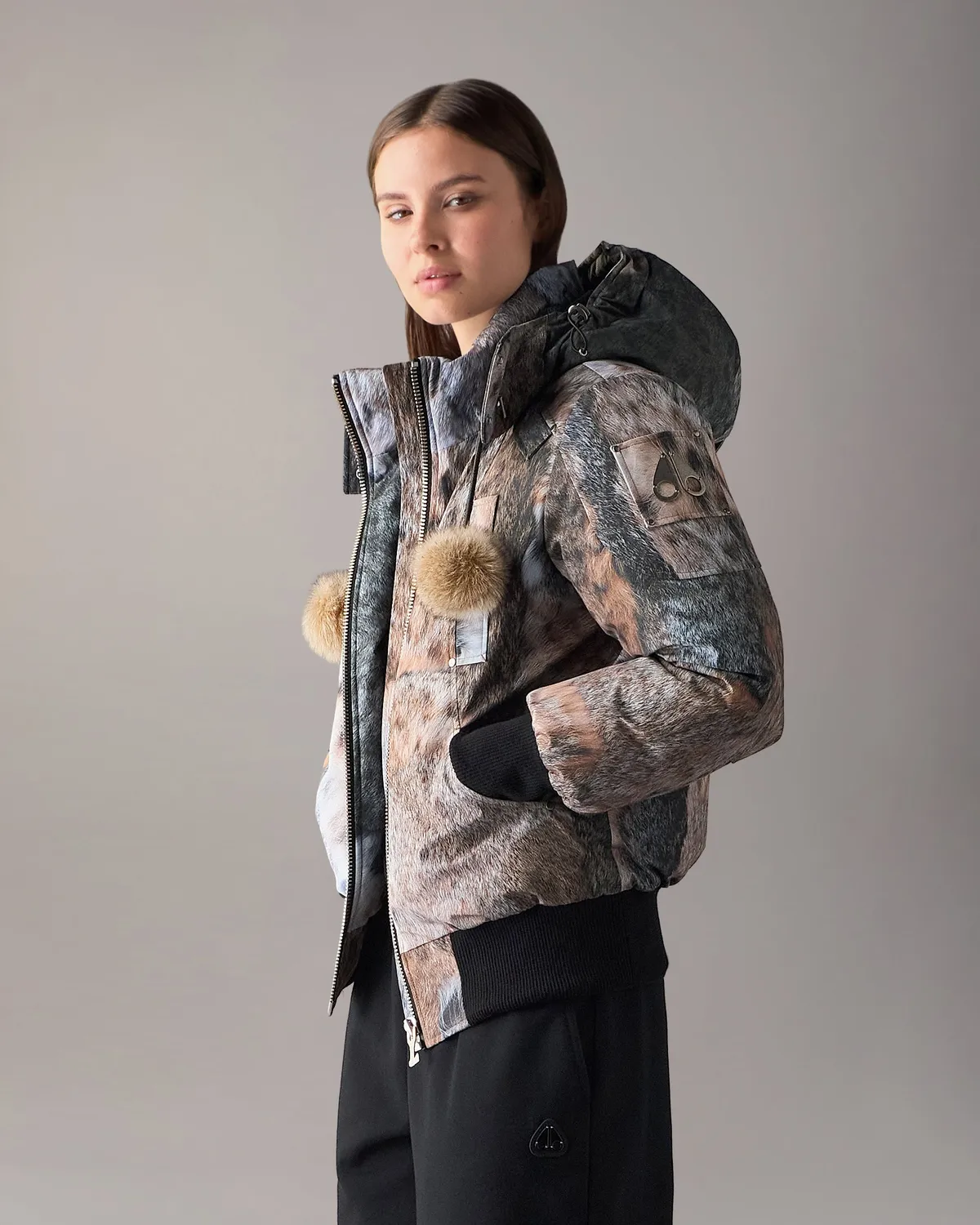 Moose Knuckles Debbie Down Bomber bronze imprimé court