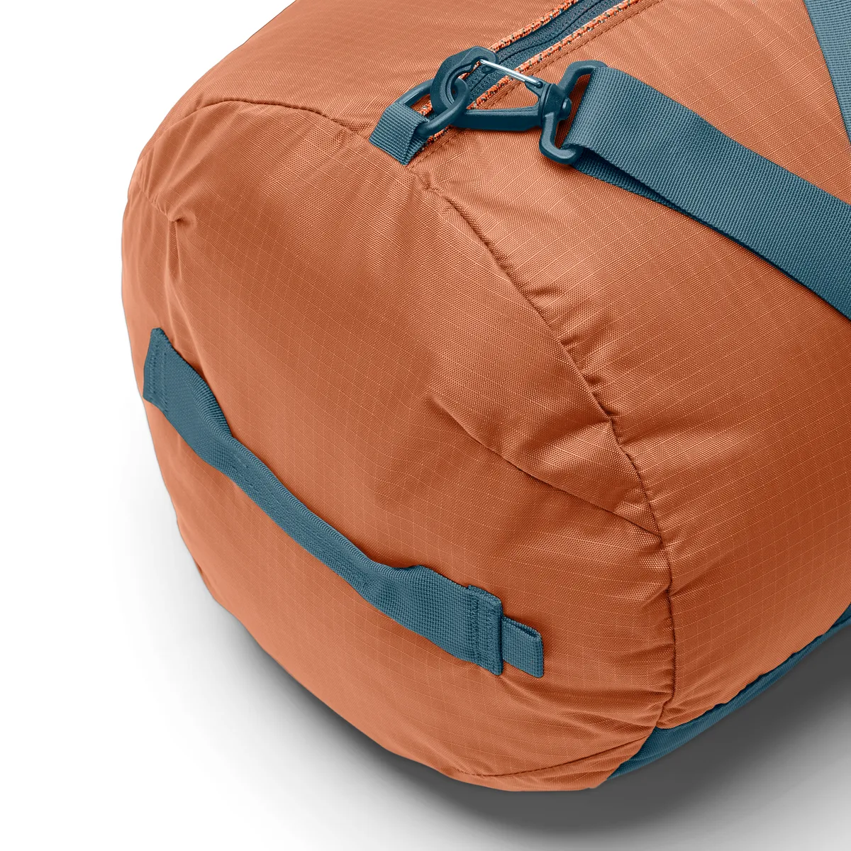 Cotopaxi Ligera 45L sac de voyage Tamarindo pliable