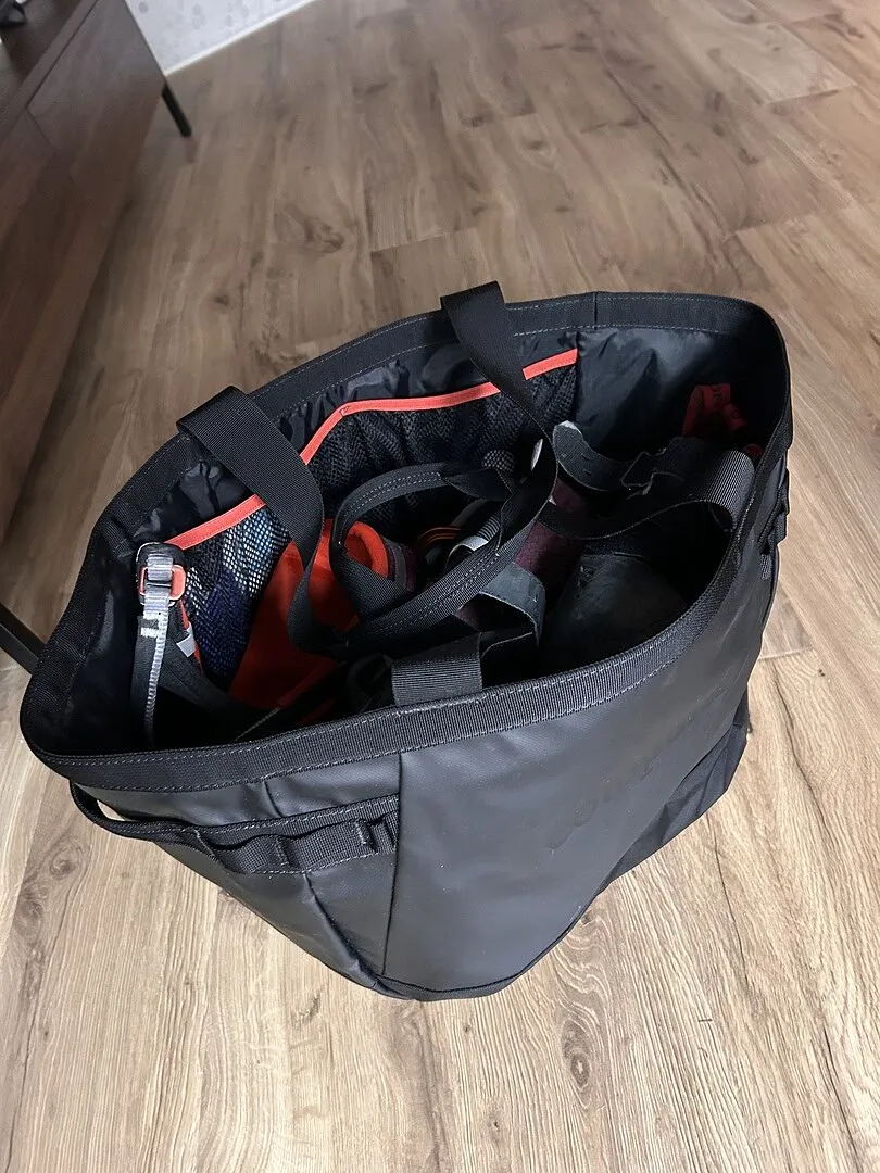 Cotopaxi Allpa 30L Gear Hauler Tote Crimson 30 L