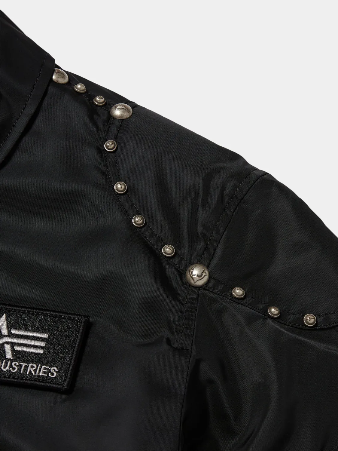 Thug Club x Alpha CWU 45/P blouson noir rivets