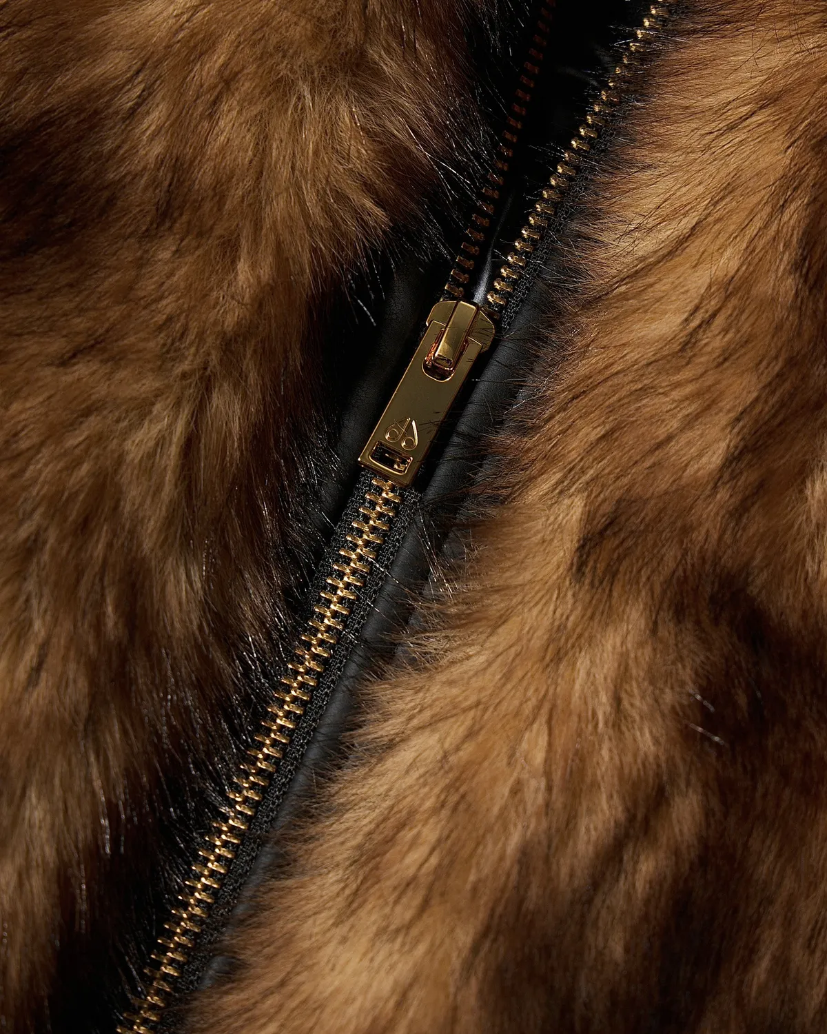 Moose Knuckles Jill bomber fausse fourrure doré