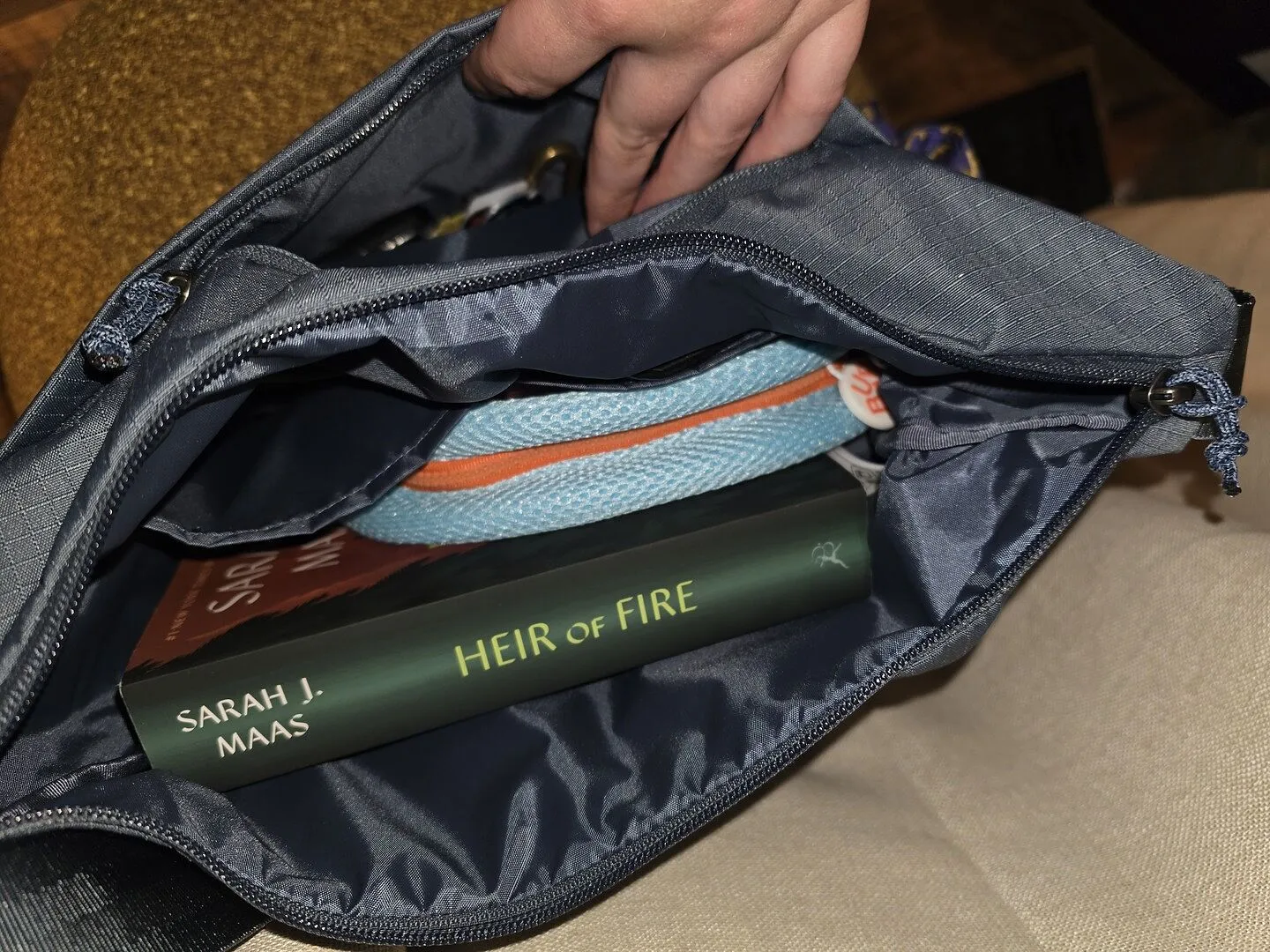 Cotopaxi Viaje sac bandoulière 9L poches gourde