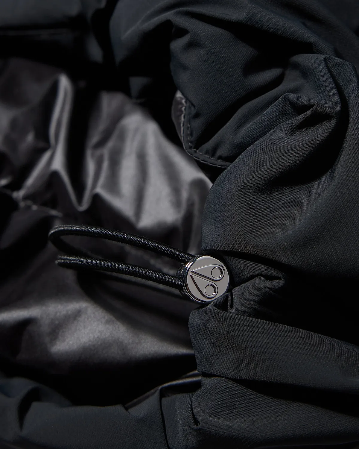 Moose Knuckles Tegan Bomber Duvet Noir Légère Femme