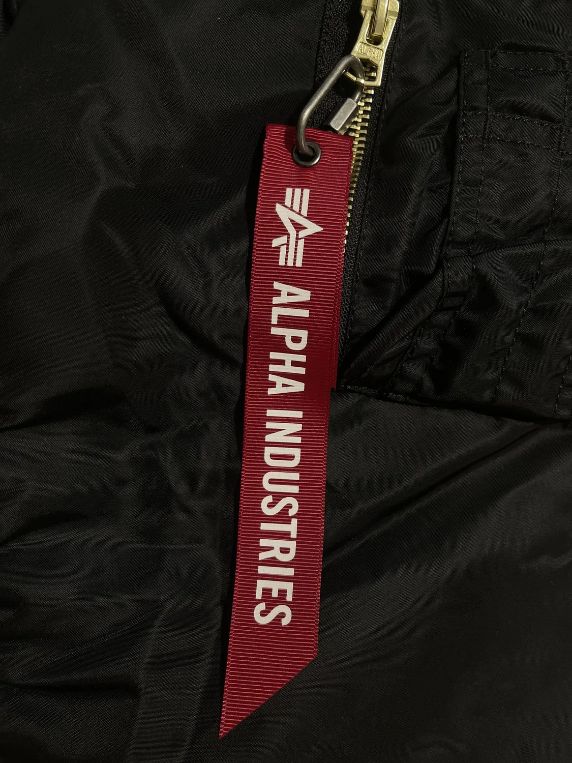 Alpha Industries B-15 bomber col fourrure noir déperlant