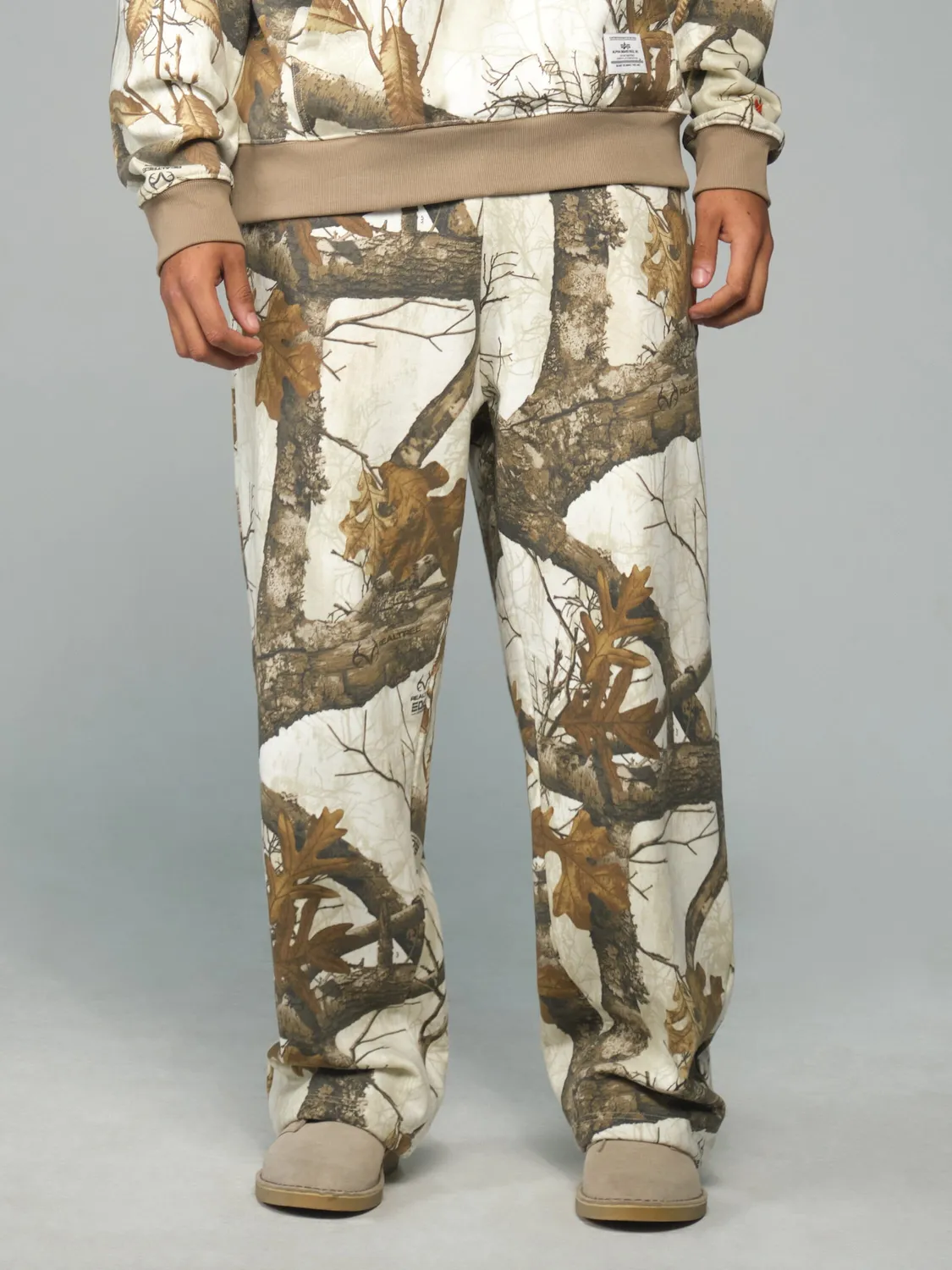 Alpha Industries Essential sweatpant camo neige