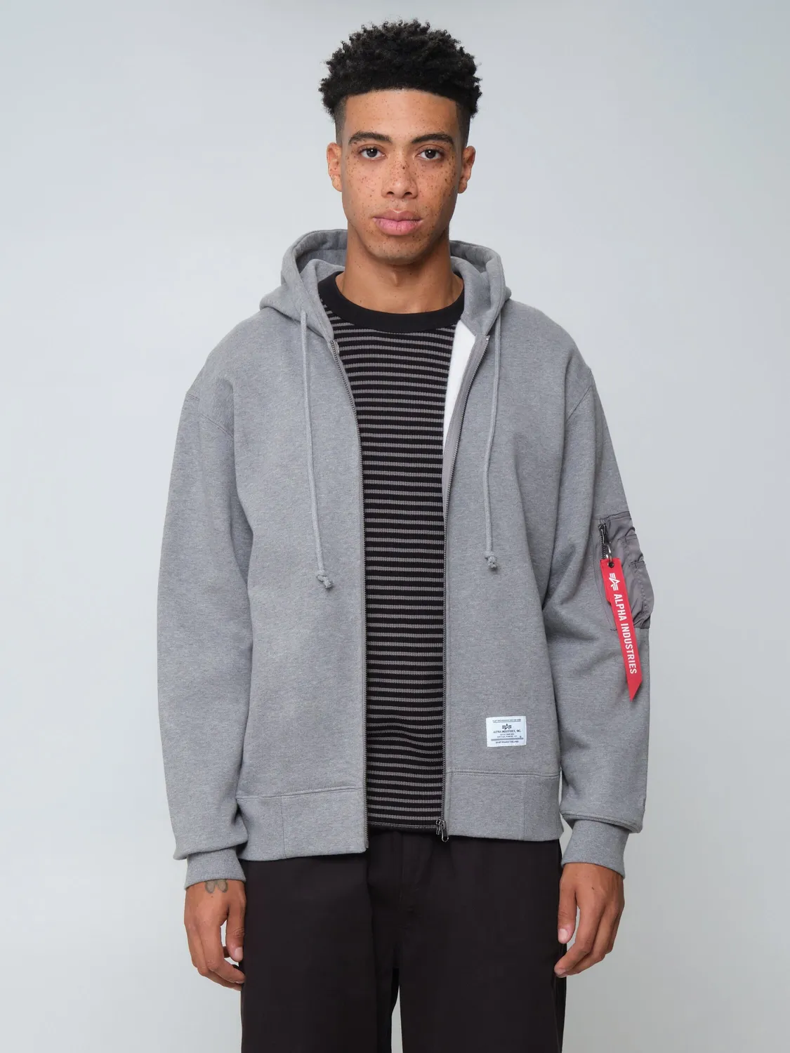 Alpha Industries Utility Pocket sweat zip gris coton