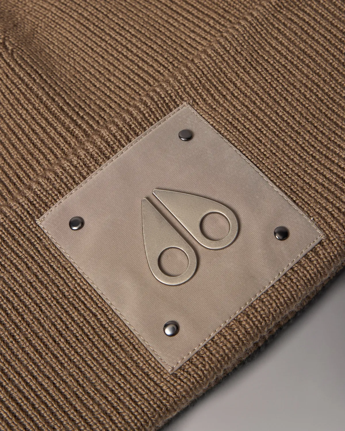 Moose Knuckles Logo Icon bonnet laine gris