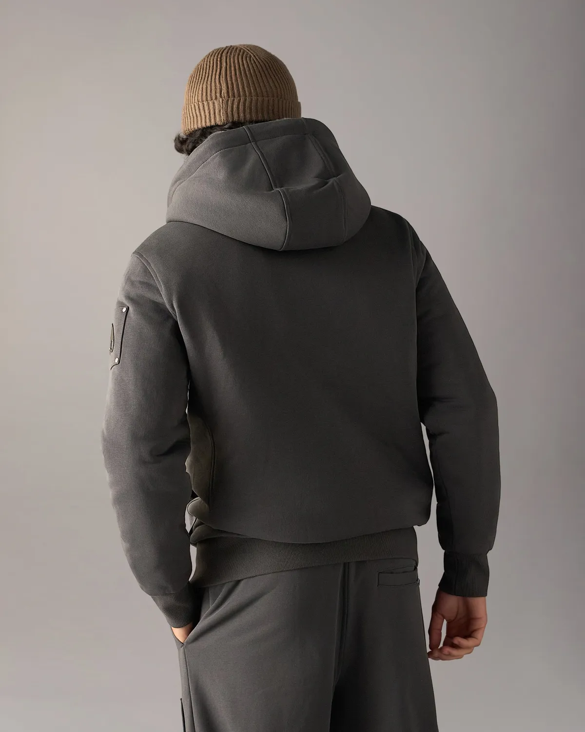 Moose Knuckles Classic Bunny Hoodie sweat Cement molleton doux