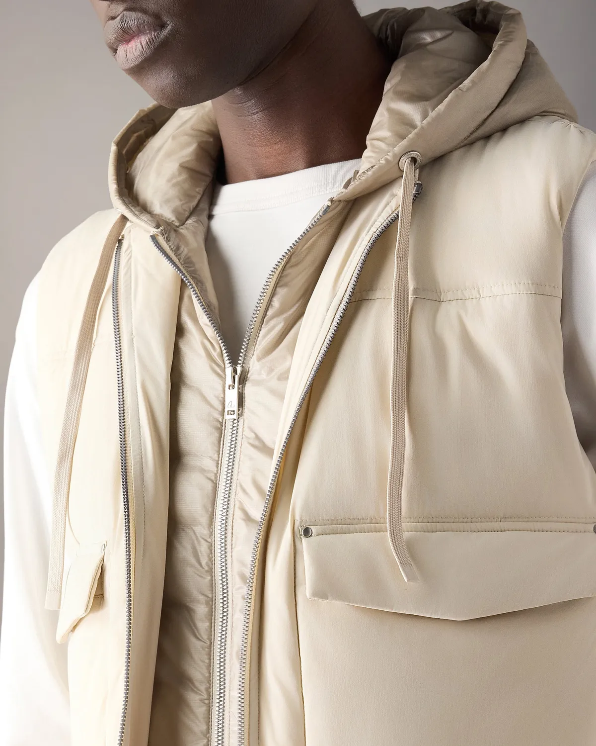 Moose Knuckles Brixton gilet alabaster duvet léger