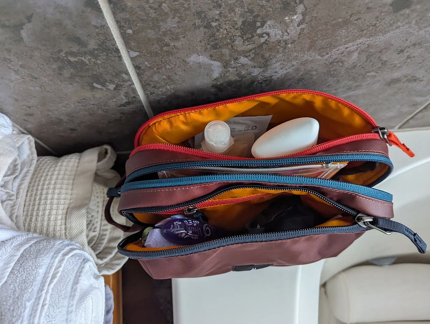 Cotopaxi Cada Día Nido trousse 4L Fig recyclée