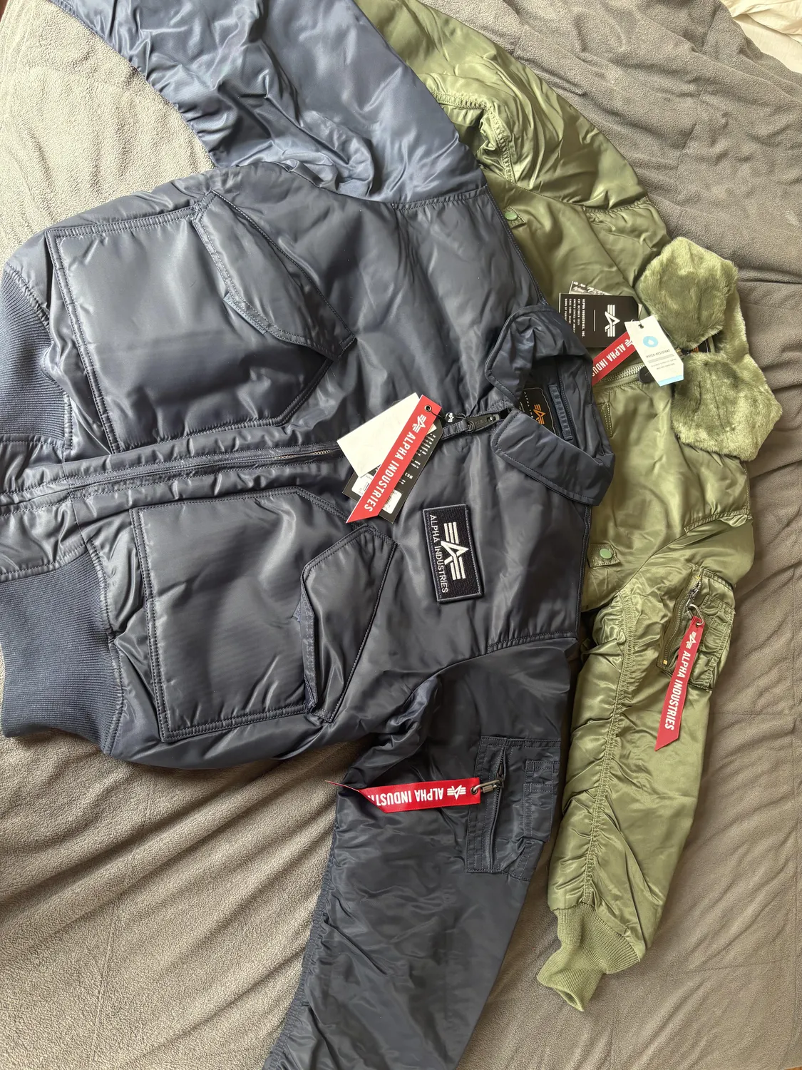 Alpha Industries B-15 bomber col fourrure noir déperlant