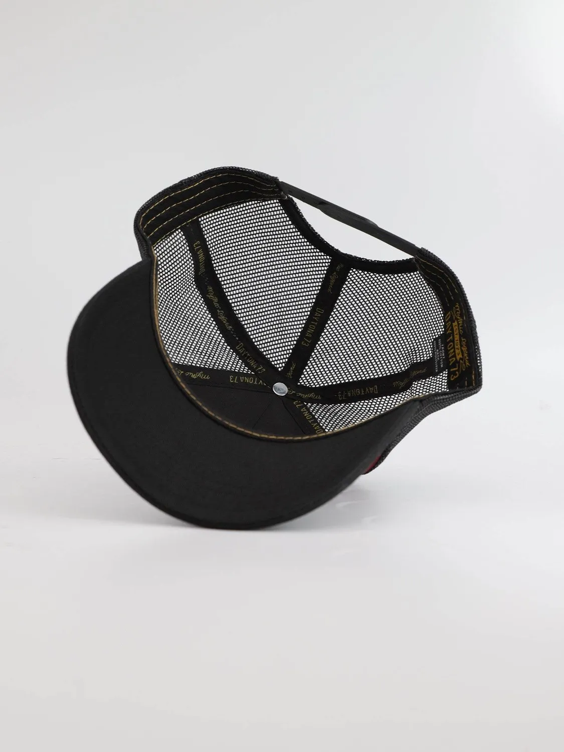 DAYTONA Titonka casquette trucker bordeaux brodée
