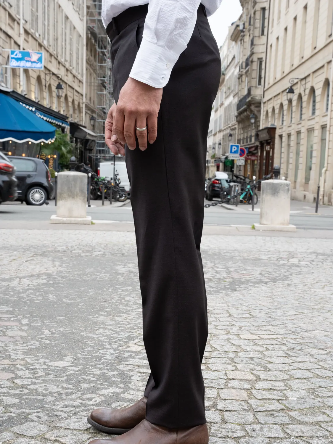 Hollington Siza pantalon cigare laine infroissable marron