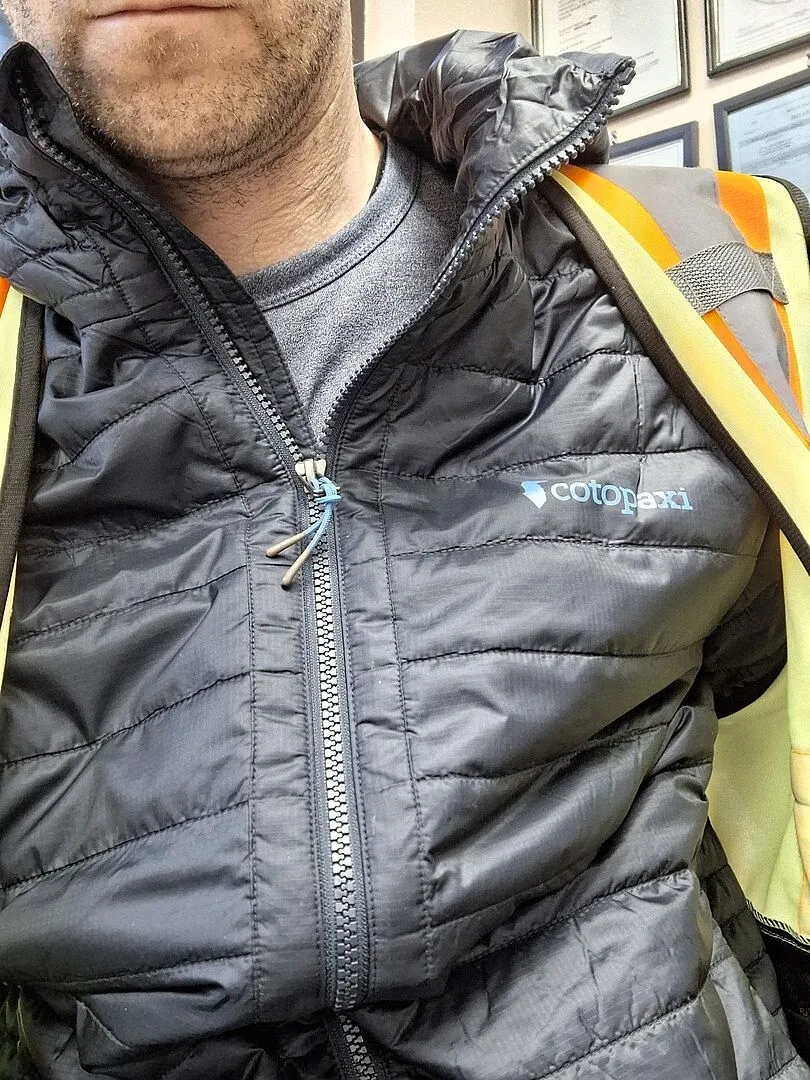 Cotopaxi Capa Insulated Hooded Jacket doudoune homme Dune synthétique