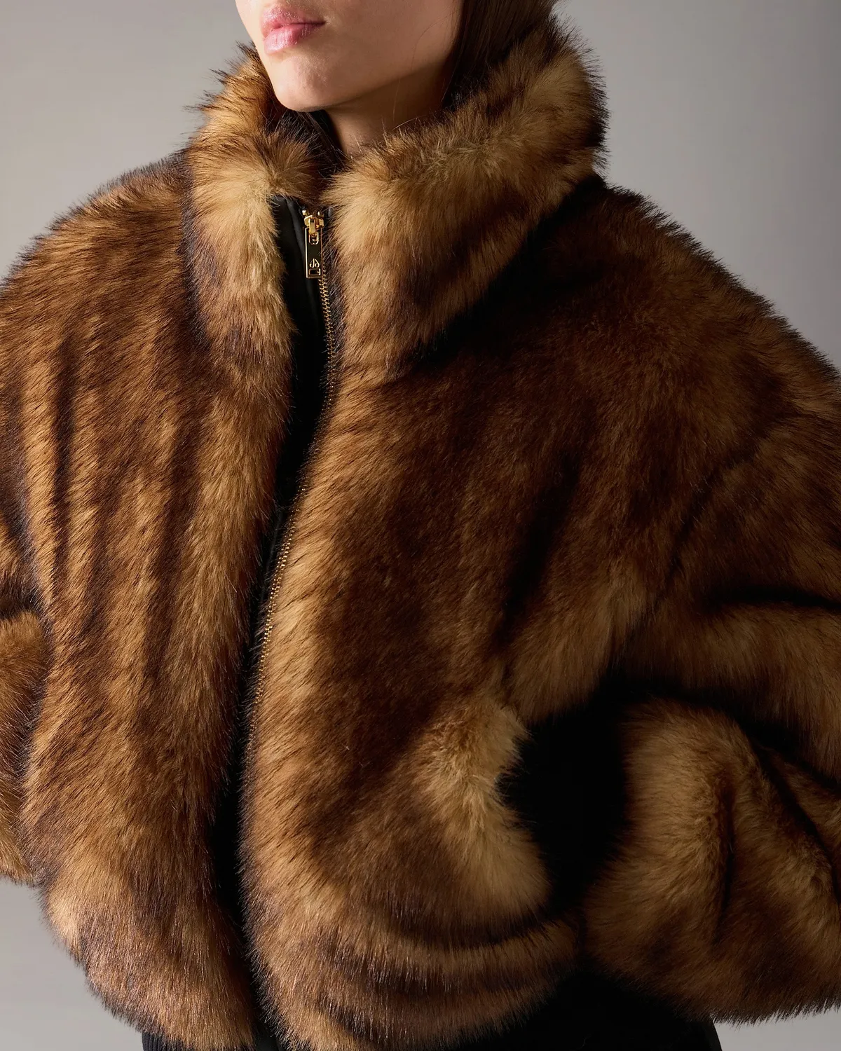 Moose Knuckles Jill bomber fausse fourrure doré