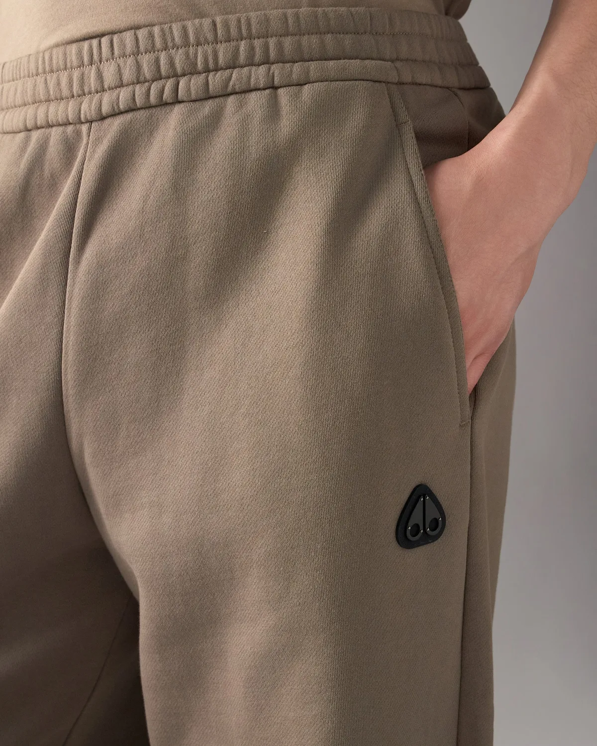 Moose Knuckles Yul jogging gris Ashen coupe barrel
