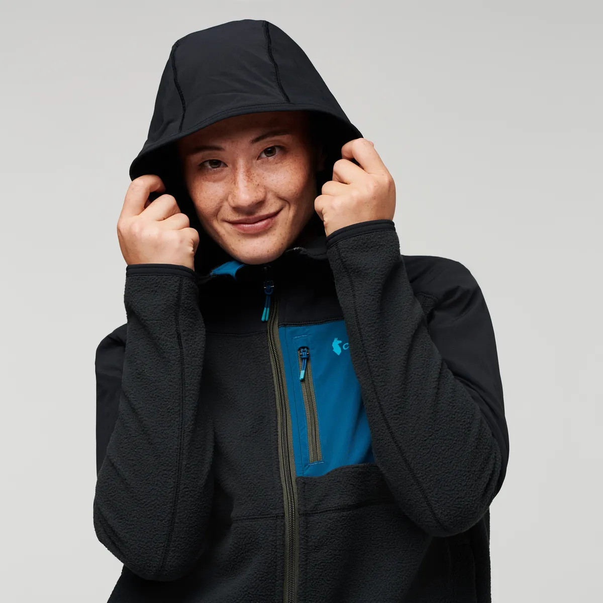 Cotopaxi Abrazo Fleece Hooded Full-Zip Jacket polaire femme Noire