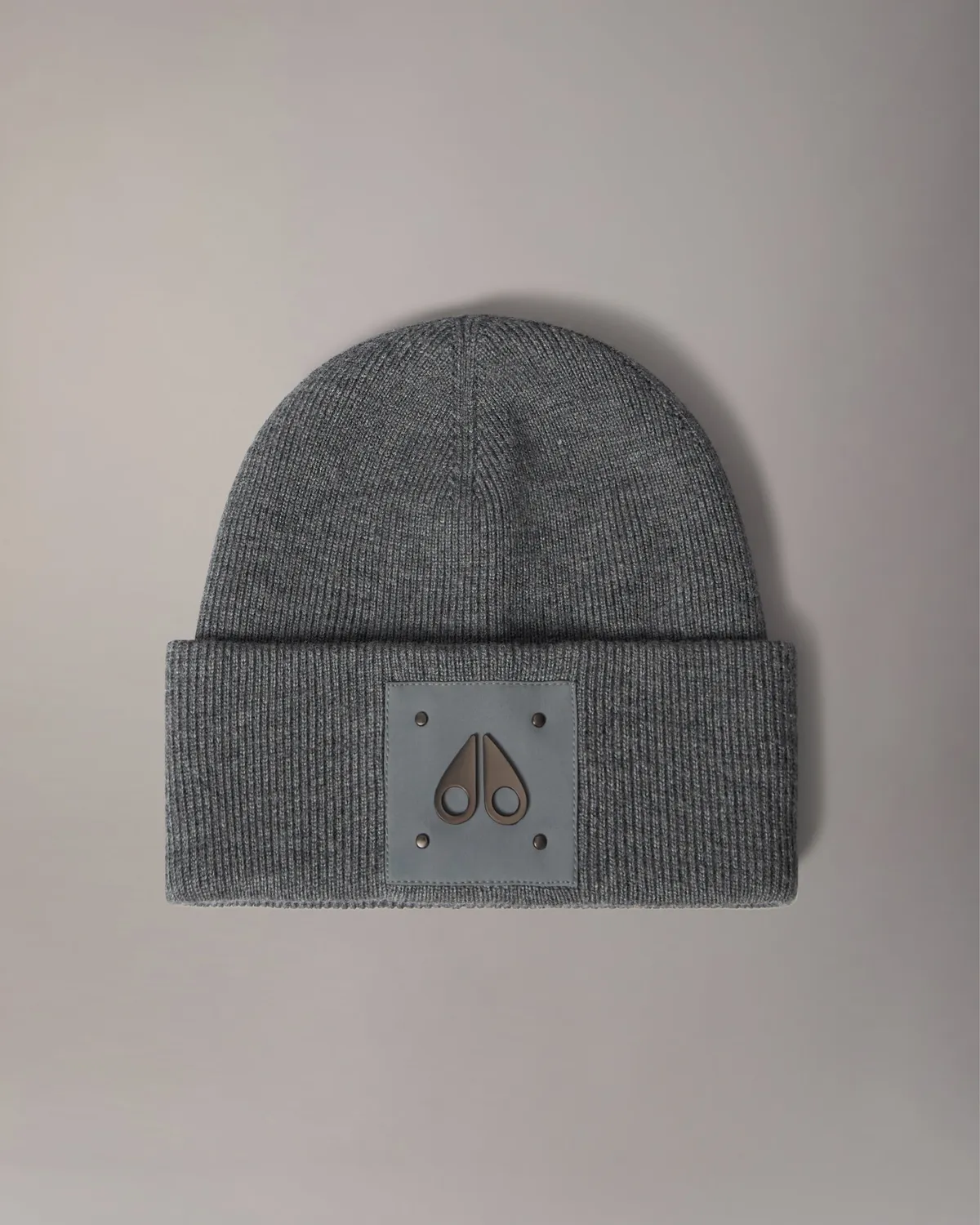 Moose Knuckles Logo Icon bonnet laine cement