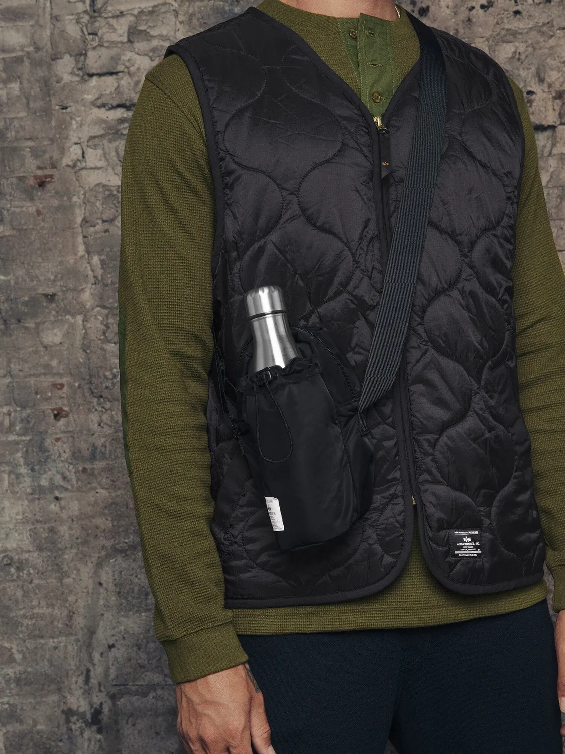 Alpha Industries Canteen sac bandoulière noir nylon