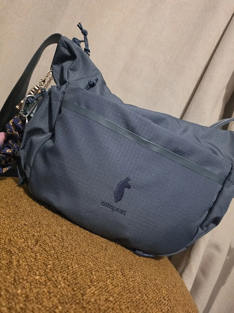 Cotopaxi Viaje sac bandoulière 9L poches gourde
