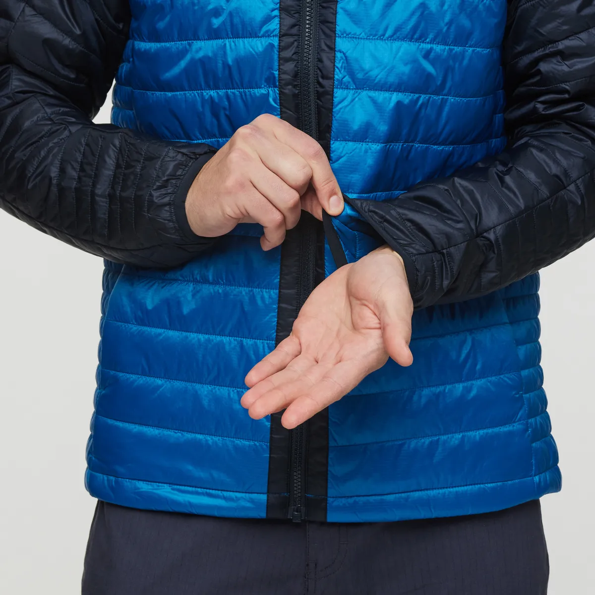Cotopaxi Capa Insulated doudoune homme recyclée Carbon